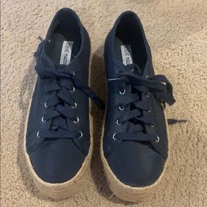 never been worn Steve Madden sneaker